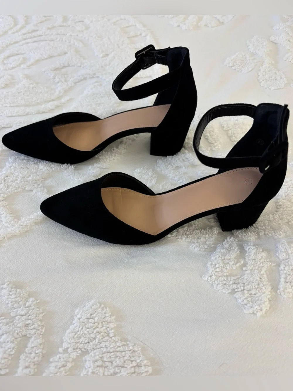 Classic Black Faux Suede Pointed Toe D'Orsay Block Heel Ankle Strap Pumps sz 8.5
